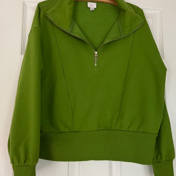 Women's Quarter Zip Sweatshirt, Green, Size Medium - Picture 8 of 8